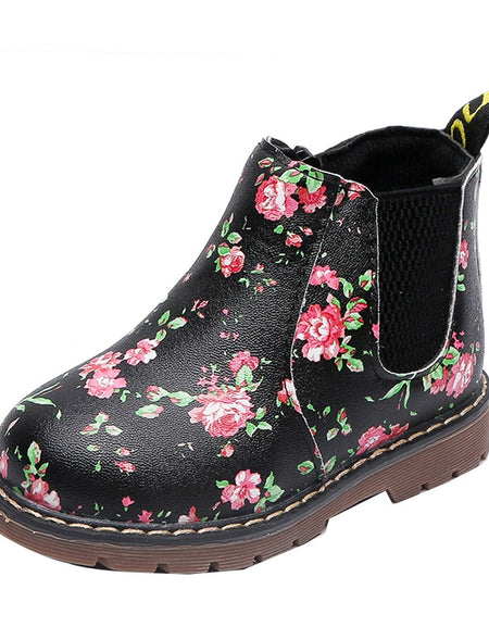 Children's Skid-Proof Leather Shoes in Autumn Snowy