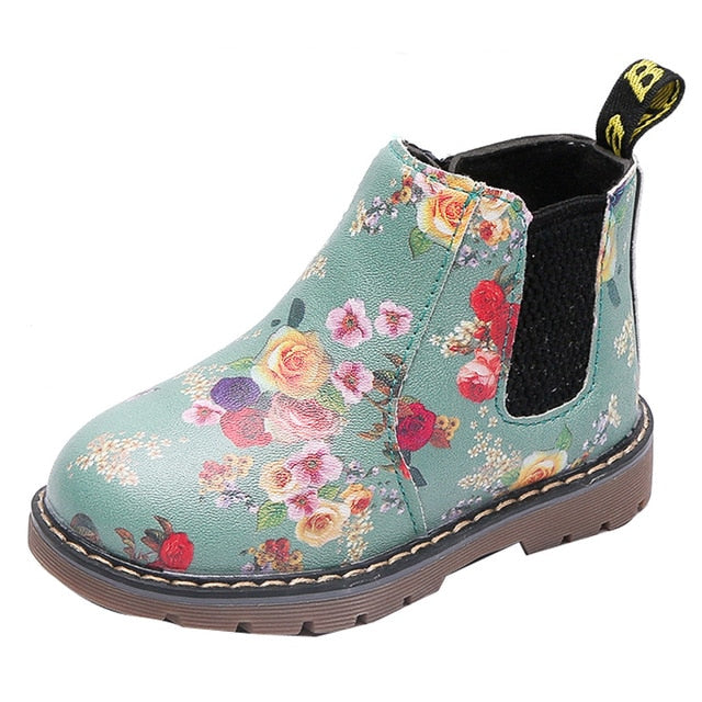 Children's Skid-Proof Leather Shoes in Autumn Snowy