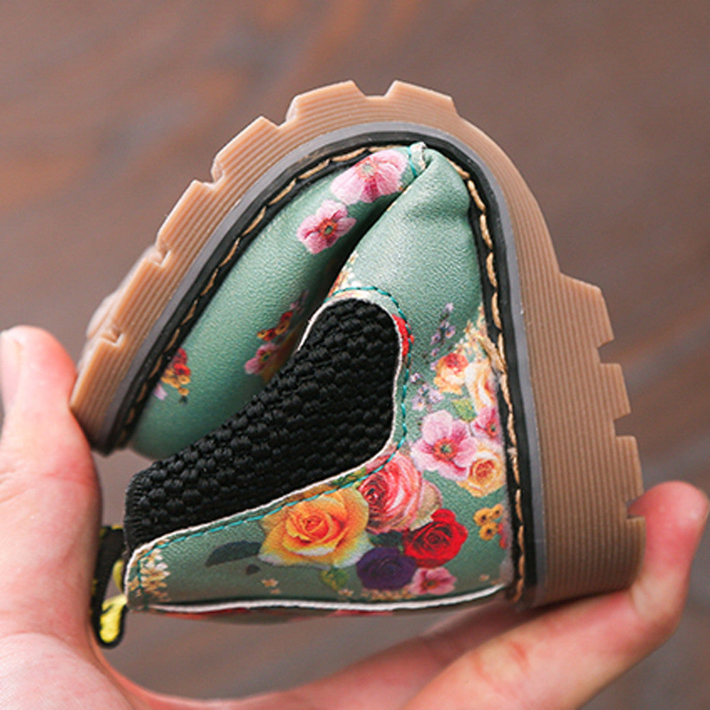 Children's Skid-Proof Leather Shoes in Autumn Snowy