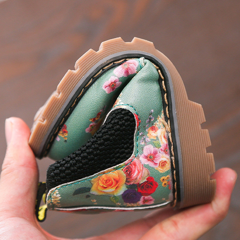 Children's Skid-Proof Leather Shoes in Autumn Snowy