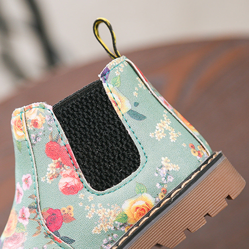 Children's Skid-Proof Leather Shoes in Autumn Snowy