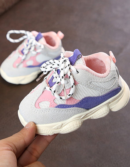 Children's soft bottom color matching sports shoes