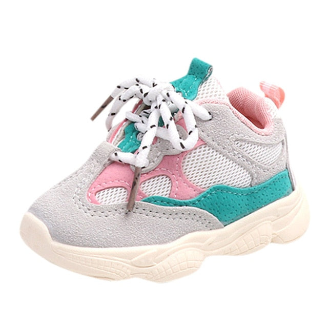 Children's soft bottom color matching sports shoes